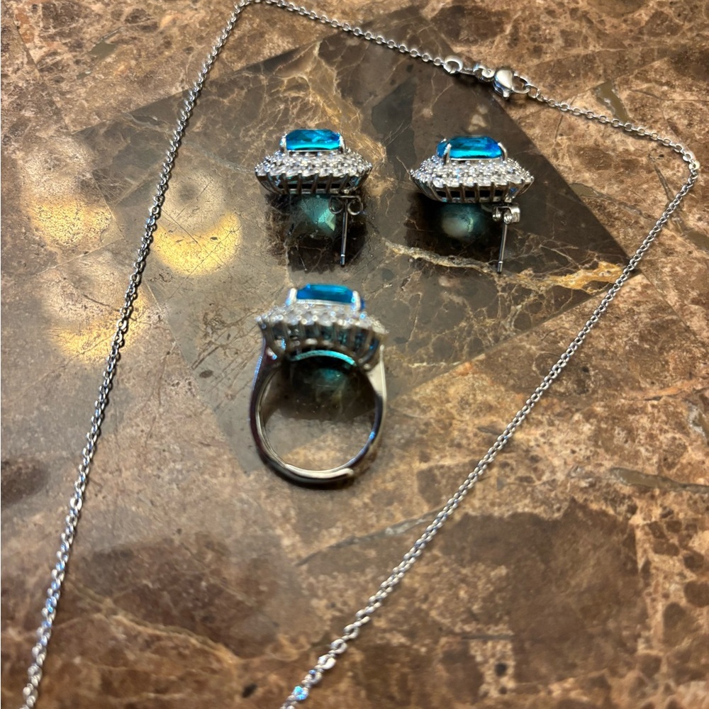 New 3PC JCPenney Blue Quartz/White Sapphire Silver Necklace, Earrings, Ring set! - Picture 6 of 9